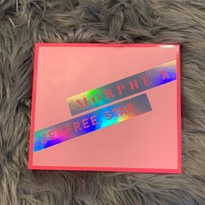 Morphe x Jeffree Star Artistry Eyeshadow Palette